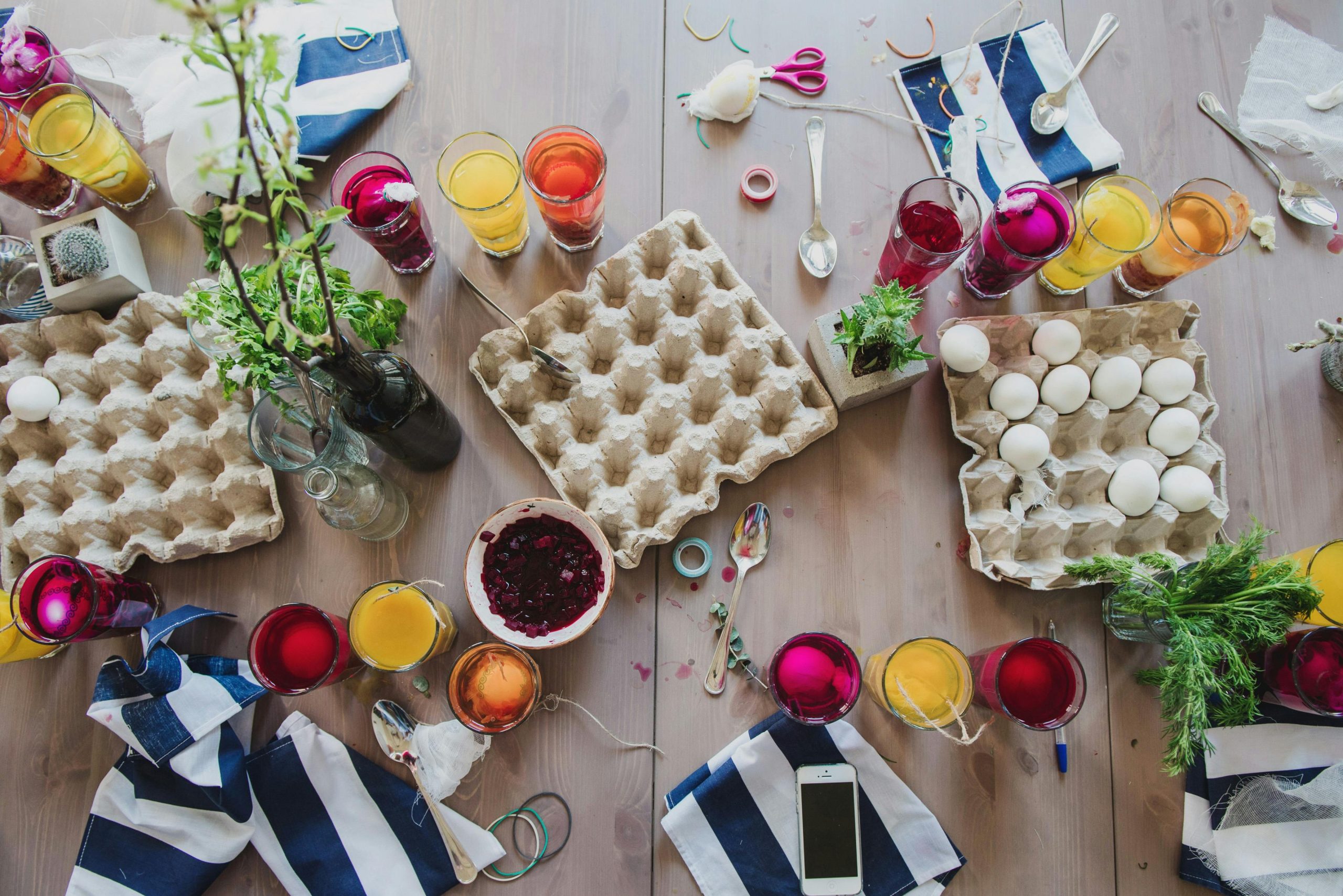Nature's Palette: Natural Dyeing with Children This Spring